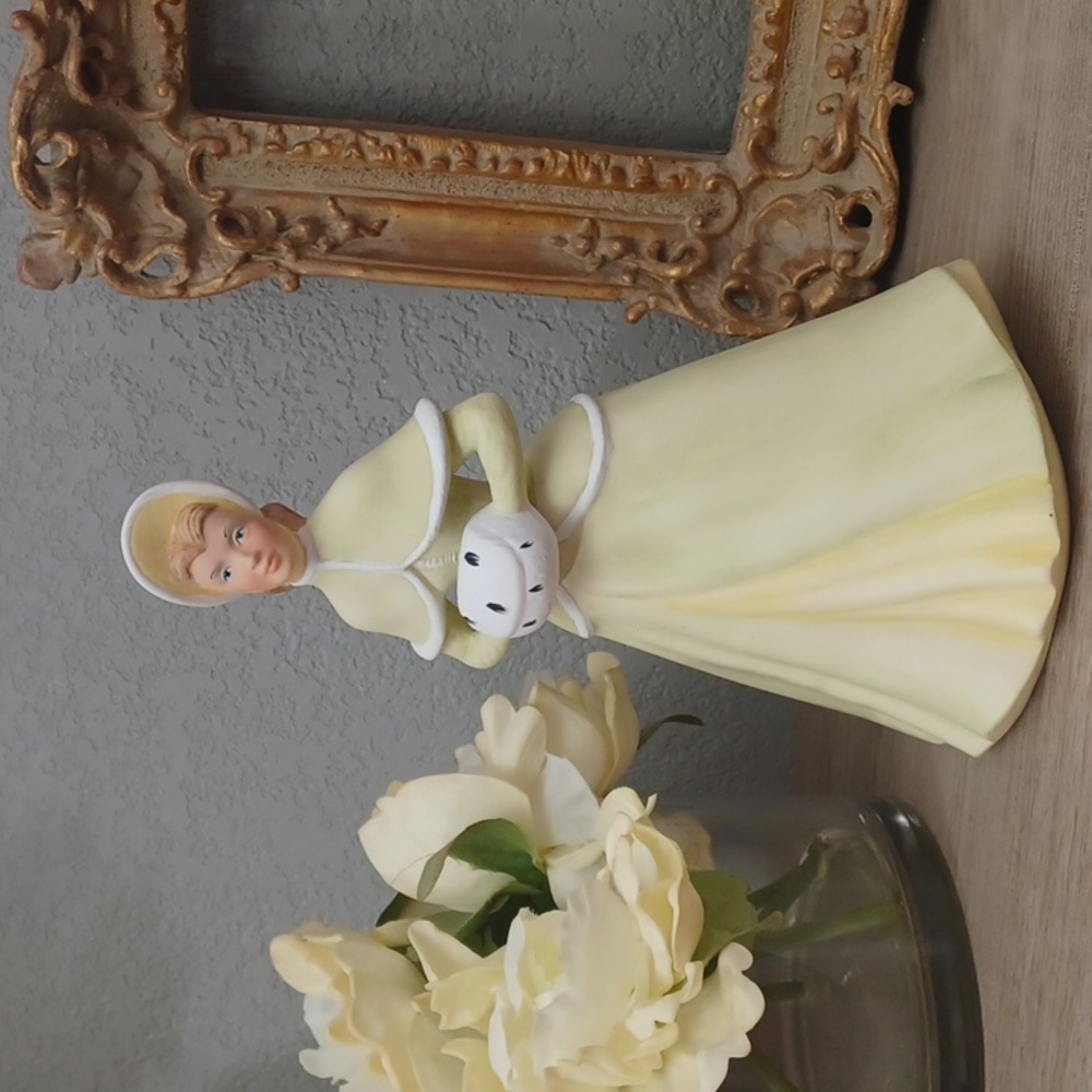 Vintage Victorian Lady Figurine Ceramic Victorian Figurine Woman Figurine